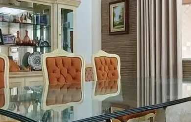 Imagem 6: Casa para venda possui 620 metros quadrados com 18 quartos