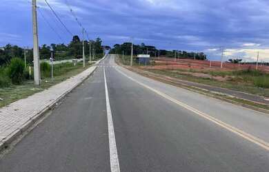 Imagem: O terreno à venda possui e está localizado em Campina Grande