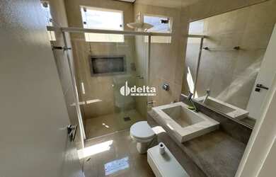 Imagem 10: Casa residencial com 3 quartos sendo 2 suítes disponível para venda...