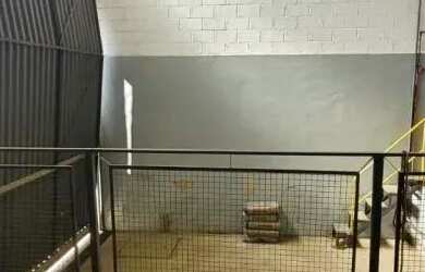 Imagem 10: COMERCIAL - MACUCO - SP. 4.000m² de Áreae5 Vagas na garagem