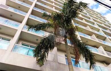 Imagem: O depósito possui 2 Vagas na garagem, 174m² de Área e está