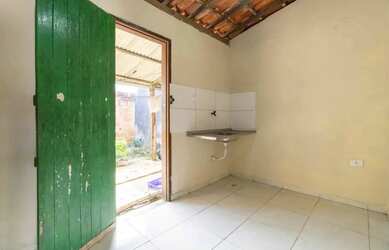 Imagem: A casa possui 2 Dormitórios, 1 Banheiro e está localizado