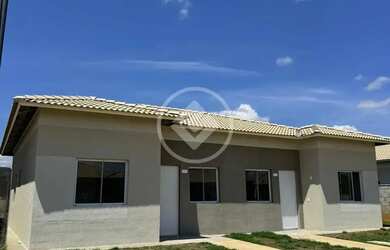 Imagem: A casa em condomínio possui 2 Dormitórios, 1 Banheiro, 2 Vagas