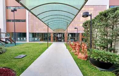 Imagem: O apartamento possui 4 Dormitórios, 4 Banheiros, 2 Vagas na