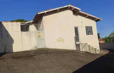 Imagem: O terreno possui 400m² de Área e está localizado em Vila