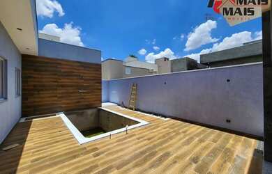 Imagem: A casa à venda possui 3 Dormitórios, 2 Banheiros, 4 Vagas