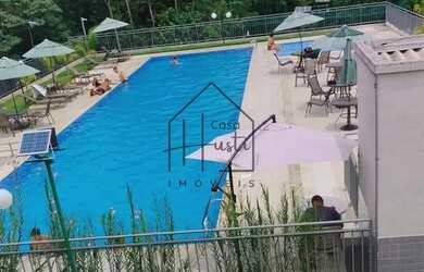 Imagem: O apartamento possui 2 Dormitórios, 1 Banheiro, 1 Vaga na garagem