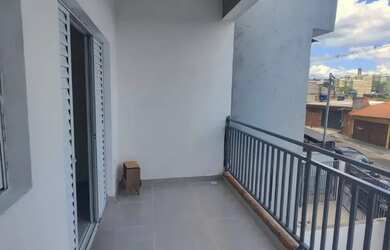 Imagem: A casa possui 2 Dormitórios, 2 Banheiros, 1 Vaga na garagem