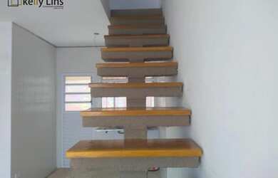 Imagem 2: Belíssimo sobrado, novo com escritura registrada, ótima localização, aceita negociação. Ve