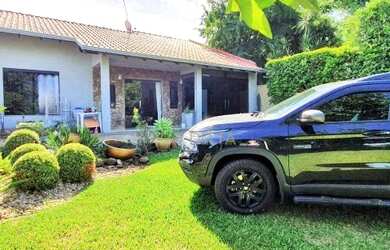 Imagem: A casa possui 3 Dormitórios, 2 Banheiros, 129m² de Área