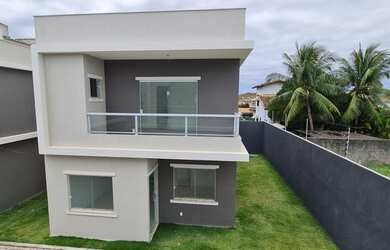 Imagem: A casa em condomínio possui 4 Dormitórios, 4 Banheiros, 125m²