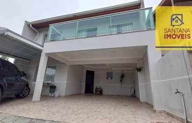 Imagem: A casa em condomínio possui 4 Dormitórios, 3 Banheiros, 4