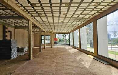 Imagem: O depósito possui 5 Vagas na garagem, 985m² de Área e Imóvel