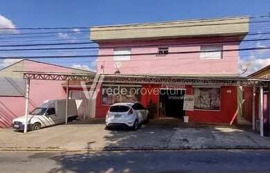 Imagem: O depósito possui 4 Vagas na garagem, 200m² de Área e está