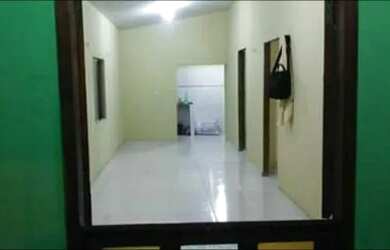 Imagem: A casa possui 2 Dormitórios, 1 Banheiro e está localizado