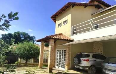 Imagem: A casa em condomínio possui 3 Dormitórios, 4 Banheiros, 5