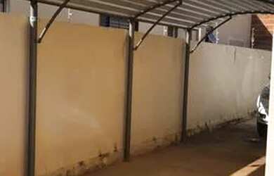 Imagem 3: Casa para locação. Varanda, Área de serviço, 1 Banheiroe2 Dormitórios