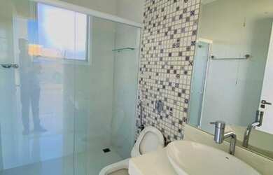 Imagem: A casa em condomínio possui 3 Dormitórios, 4 Banheiros, 4