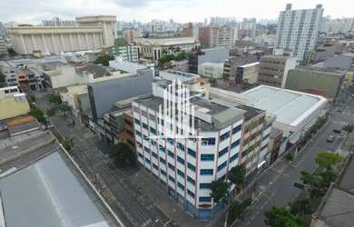 Imagem: O depósito possui 5 Vagas na garagem, 1.720m² de Área e