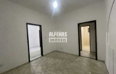 Imagem 6: Casa comercial com 4 quartos sendo 1 com suíte, localizado no Bairro...