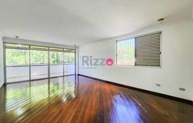 Imagem: O apartamento possui 4 Dormitórios, 4 Banheiros, 2 Vagas na