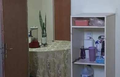 Imagem: A casa possui 5 Dormitórios, 1 Banheiro, 1 Vaga na garagem