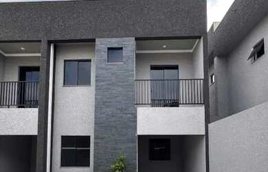 Imagem: A casa possui 3 Dormitórios, 2 Banheiros, 2 Vagas na garagem