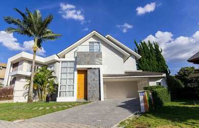 Imagem: A casa em condomínio possui 3 Dormitórios, 5 Banheiros, 4