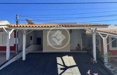 Imagem: A casa em condomínio possui 2 Dormitórios, 2 Banheiros, 2