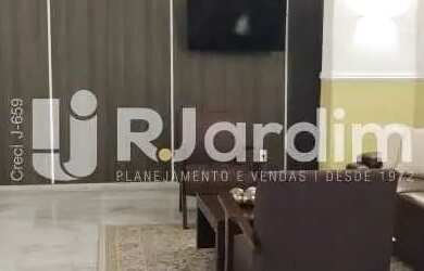 Imagem: O apartamento possui 3 Dormitórios, 3 Banheiros, 1 Vaga na