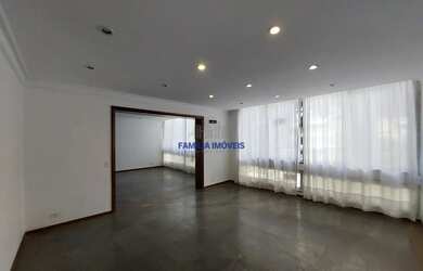 Imagem: O apartamento possui 4 Dormitórios, 4 Banheiros, 2 Vagas na