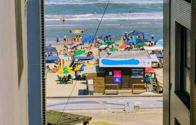 Imagem: O apartamento possui 1 Dormitório, 1 Banheiro, 1 Vaga na garagem