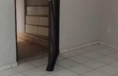 Imagem: O apartamento possui 2 Dormitórios, 1 Banheiro, 80m² de Área