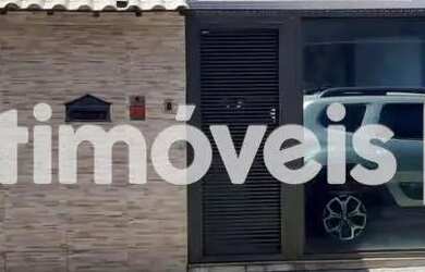 Imagem: A casa possui 4 Dormitórios, 3 Banheiros, 3 Vagas na garagem