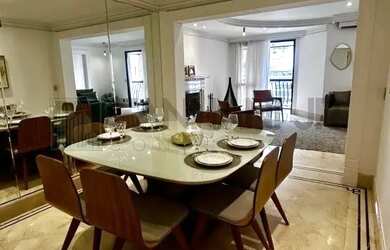 Imagem: O apartamento possui 4 Dormitórios, 5 Banheiros, 3 Vagas na