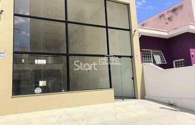 Imagem: O depósito à venda possui 3 Vagas na garagem e 230m² de Área