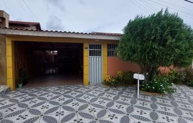 Imagem: A casa em condomínio possui 3 Dormitórios, 2 Banheiros, 2