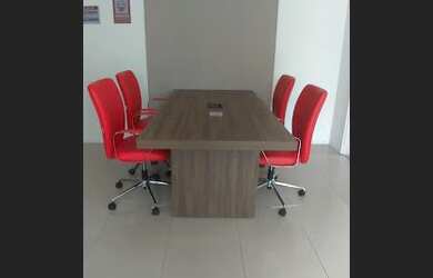 Imagem: O depósito possui 2 Vagas na garagem, 90m² de Área e está