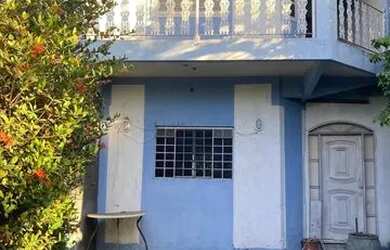 Imagem: A casa possui 5 Dormitórios, 4 Banheiros, 4 Vagas na garagem