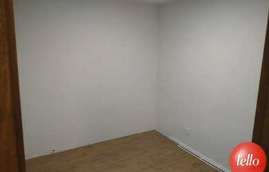 Imagem: O depósito possui 2 Vagas na garagem e 160m² de Área e está