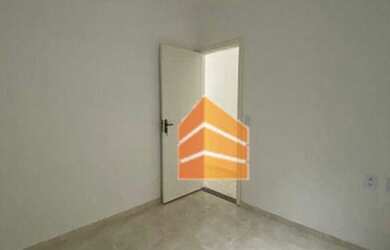 Imagem: A casa possui 2 Dormitórios, 1 Banheiro, 1 Vaga na garagem