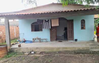 Imagem: A casa possui 2 Dormitórios, 1 Banheiro, 5 Vagas na garagem