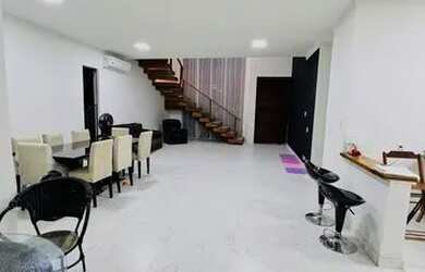 Imagem: A casa em condomínio possui 3 Dormitórios, 4 Banheiros, 4