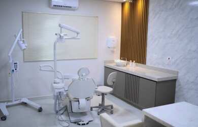 Imagem: O depósito possui 2 Vagas na garagem e está localizado em