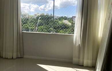 Imagem 5: Casa com 4/4 - venda por R$ 1.600.000 ou aluguel por R$ 7.000/mês