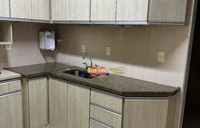 Imagem: O apartamento possui 3 Dormitórios, 1 Banheiro, 1 Vaga na garagem