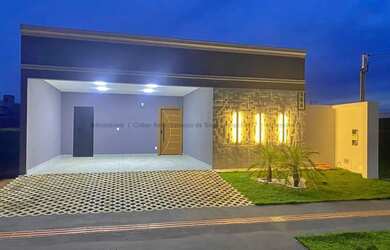 Imagem: A casa em condomínio possui 3 Dormitórios, 2 Banheiros, 4