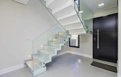 Imagem 7: Casa moderno com três suítes-duas vagas cobertas-duas churrasqueiras