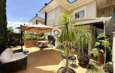 Imagem: A casa em condomínio possui 3 Dormitórios, 2 Banheiros, 2