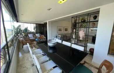 Imagem: O apartamento na cobertura possui 4 Dormitórios, 5 Banheiros